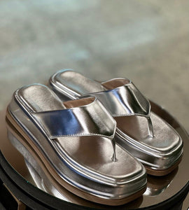 Sandália Flatform - Couro Acolchoado