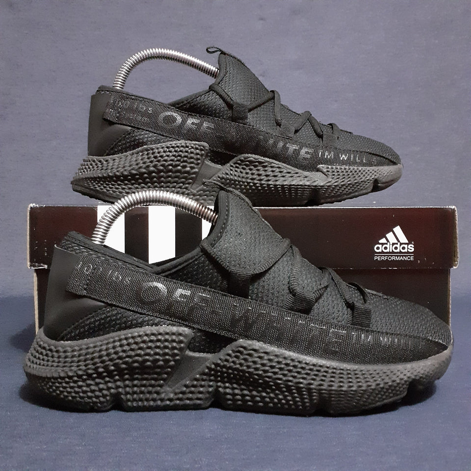 Tênis Off White Pro